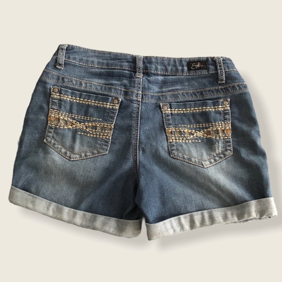 Earl Jeans • Denim Shorts - Picture 2 of 3